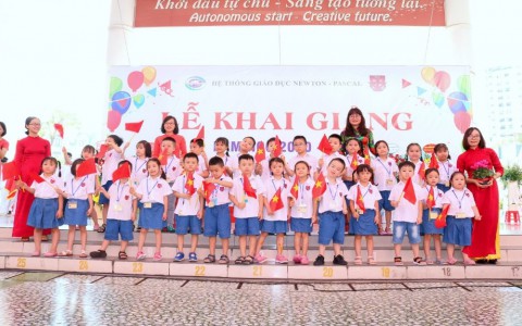 Vụ tranh chấp trường TH - THCS Pascal: Hàng trăm phụ huynh ký đơn đề nghị 'Giải quyết cho hơn 1.000 học sinh có chỗ học ổn định'